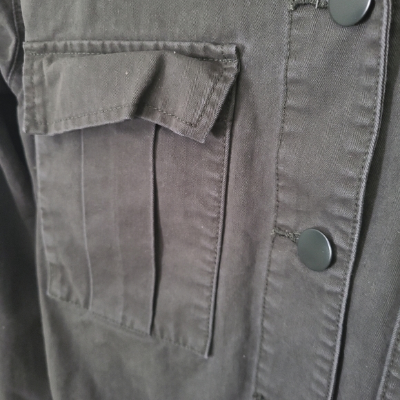 Cropped Jacket - Picture 3 of 9